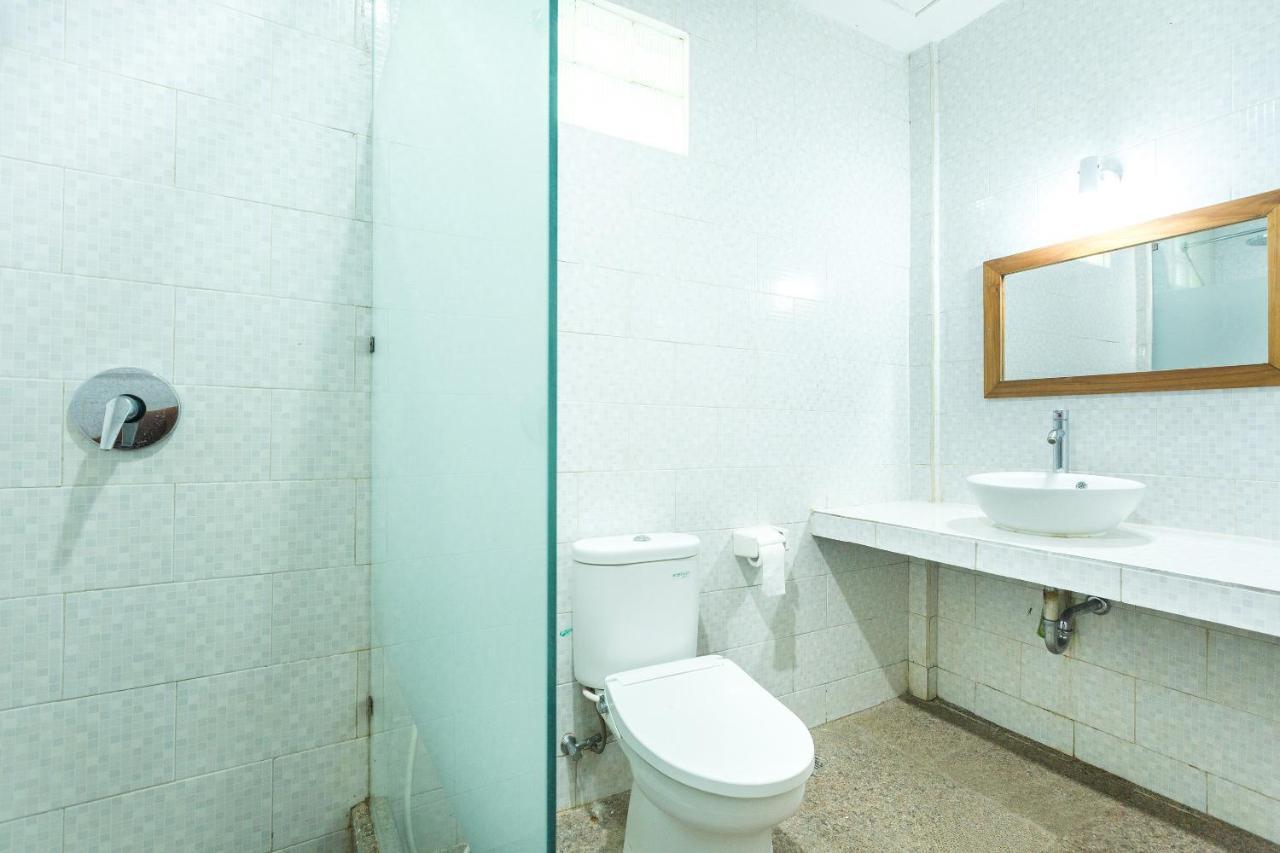 Oyo 2408 Bc Inn Mangsit Екстер'єр фото